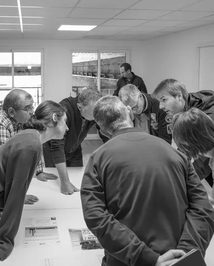 Des participants lors d'un séminaire entreprise utilisants les méthodes des Forces Spéciales